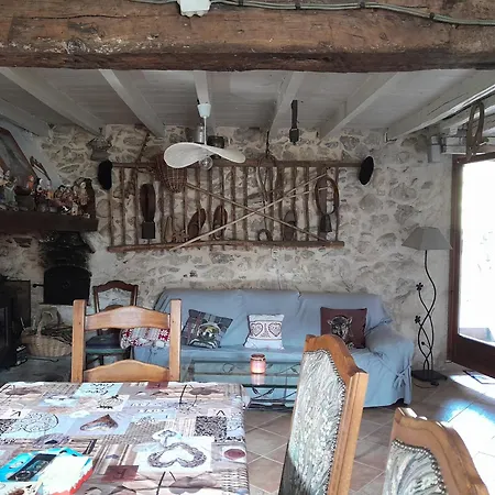 Le Vieux Manoir De La Guarde Vue Imprenable Sur Le Mont Valier